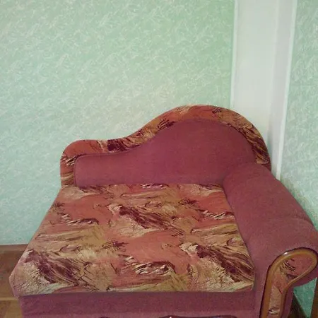 On Zaslavskoy 25 *